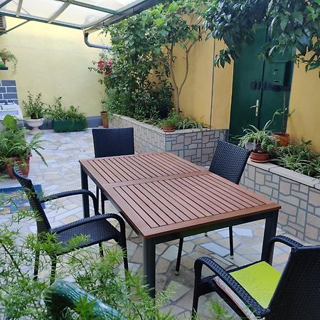 Apartman Jadranka Veli Losinj Bagian luar foto